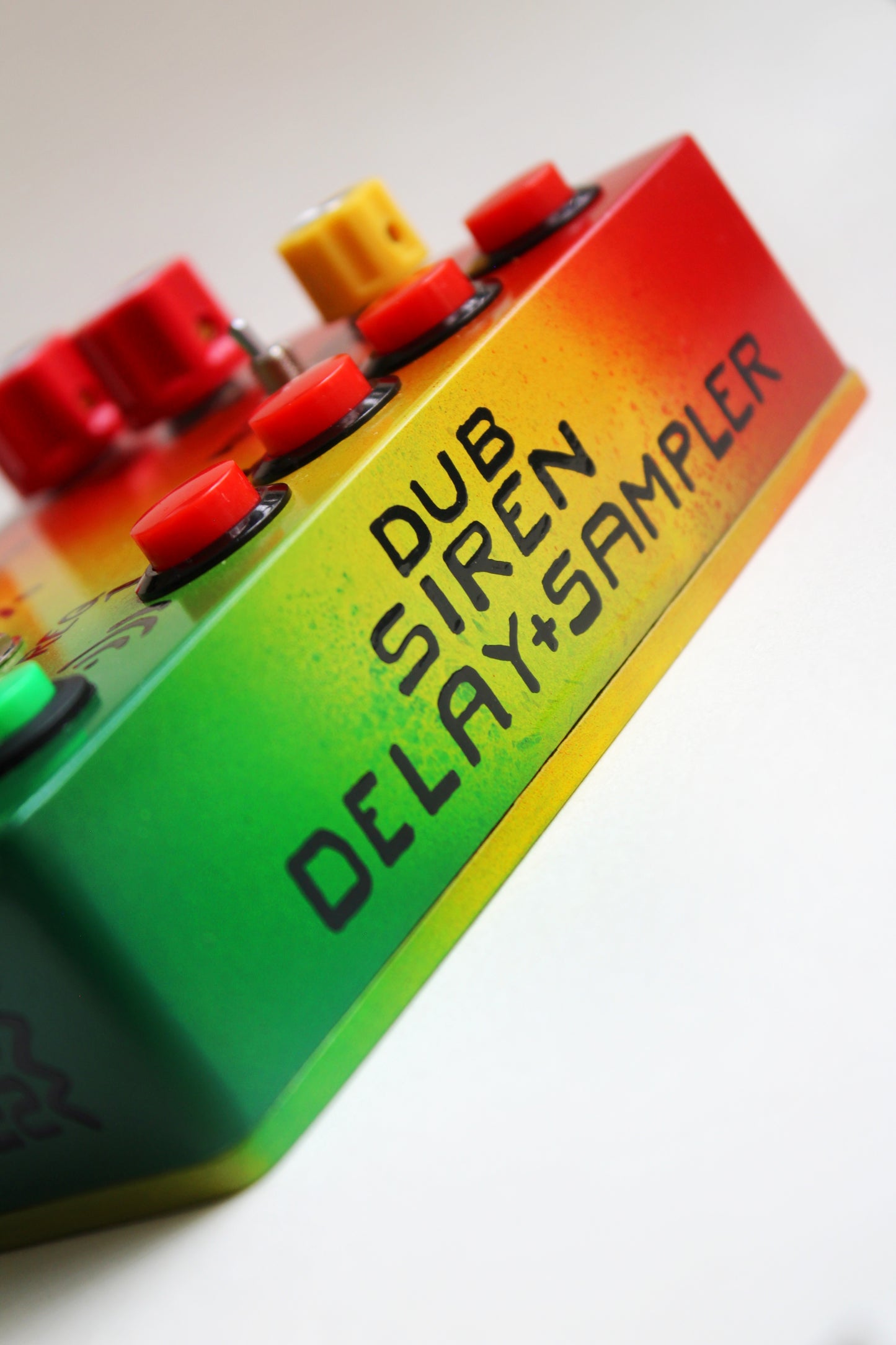 DUB SIREN / Delay + Sampler