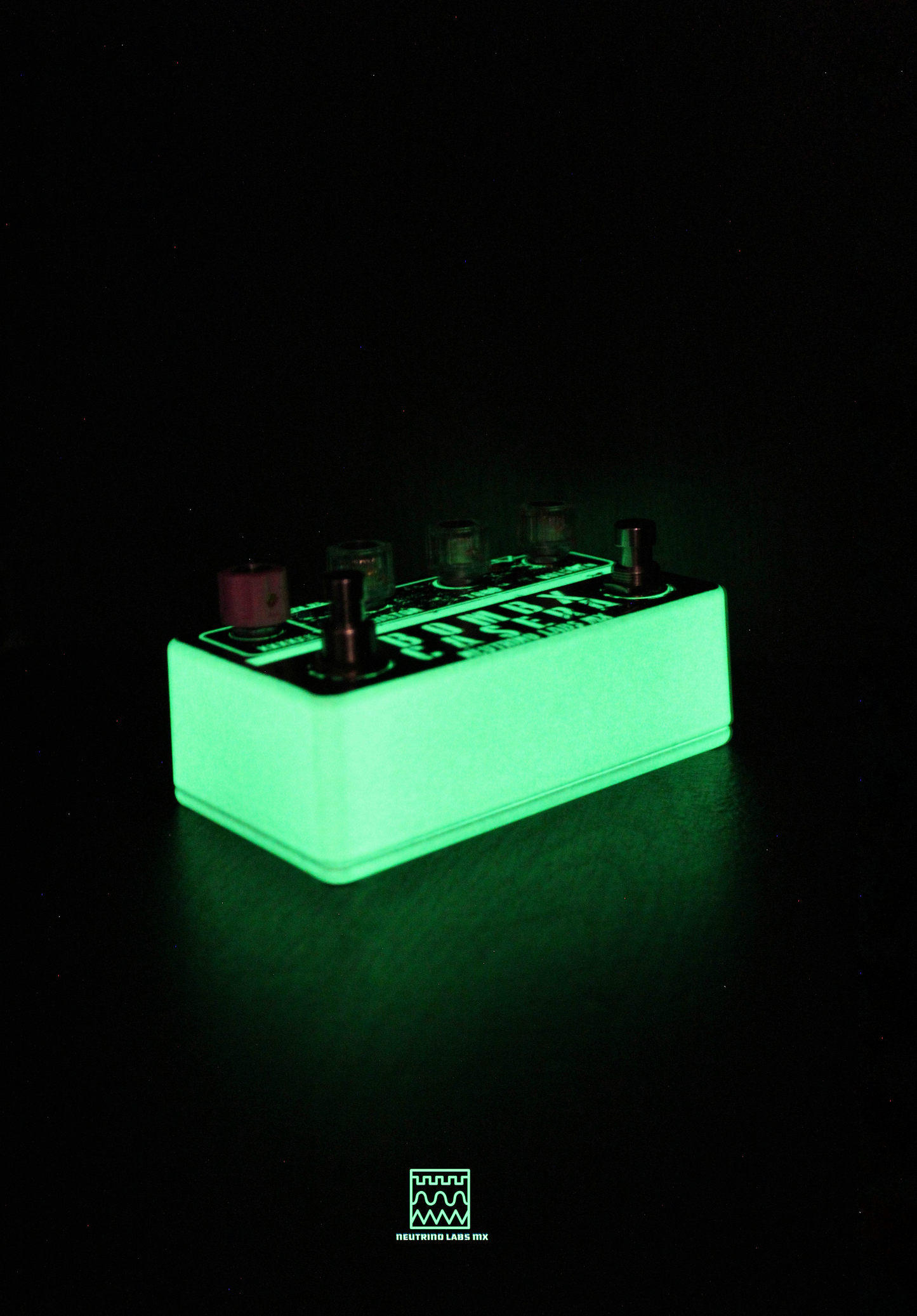 BOMBX CASERA GLOW IN THE DARK - EDICIÓN ESPECIAL