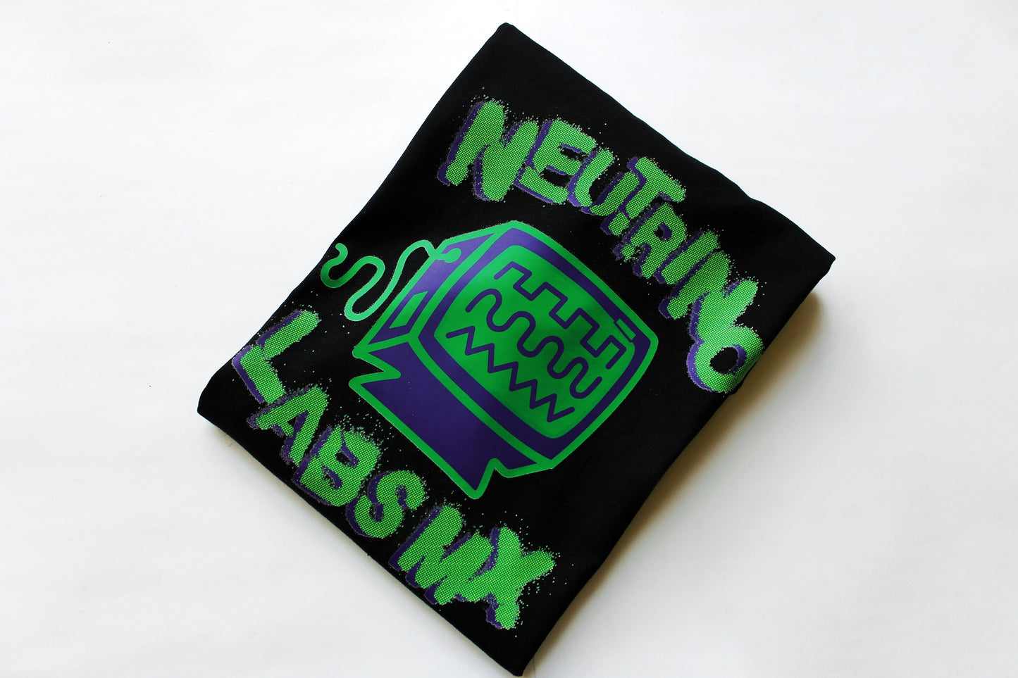 NEUTRINO MERCH-/ PLAYERAS Y SUDADERAS
